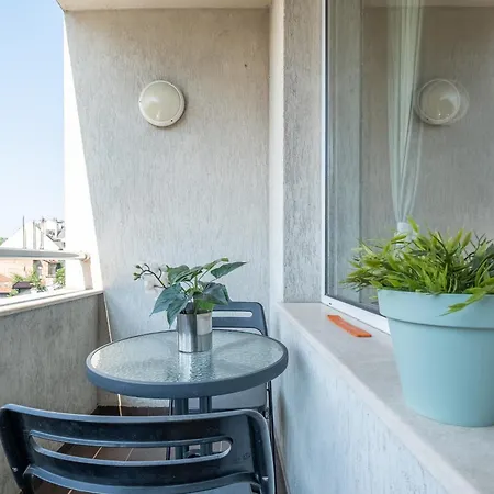 Oasis: Stylish Retreat In The Heart Of * Szófia