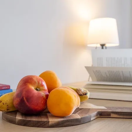 דירה Oasis: Stylish Retreat In The Heart Of *